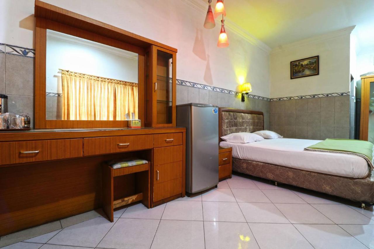 Hotel Melati Medan Bagian luar foto